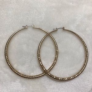 Textured hoop earrings